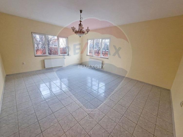 Vilă spațioasă de închiriat – 1 Mai, Piatra Neamț - 13