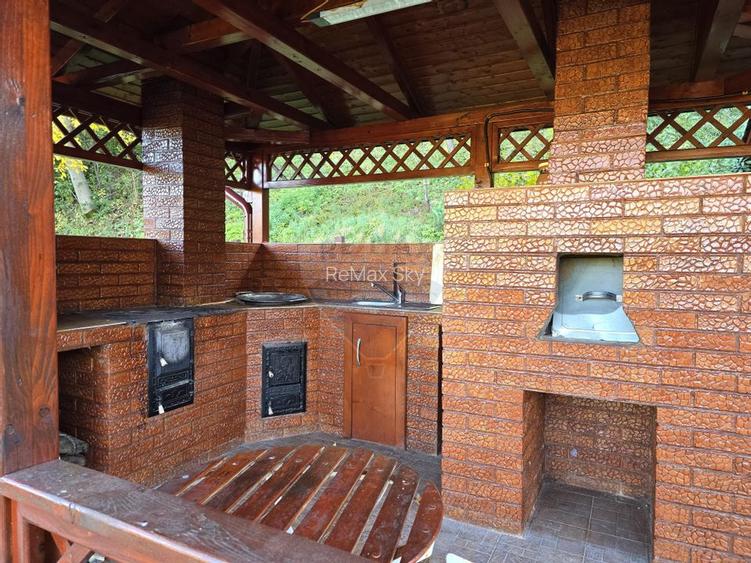 Casă cu 5 camere de vânzare în zona Central comision 0 - 18