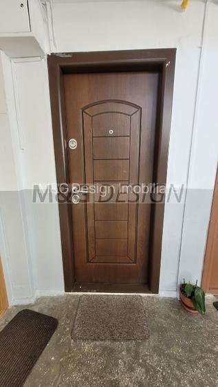 Apartament 1 camera zona Circumvalatiunii etaj 1 - 12