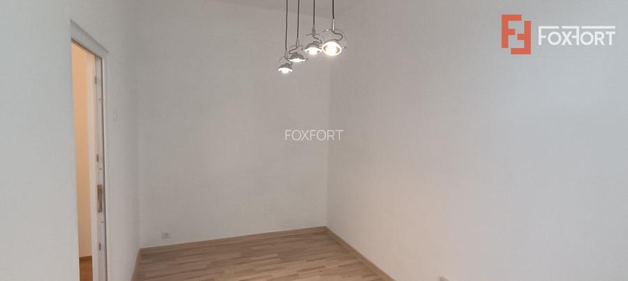 Apartament cu 2 camere la curte comuna + teren - zona Arad - 3