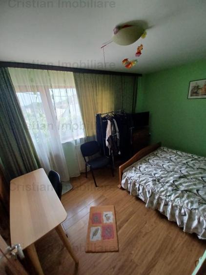 Casa Pretabila 2 familii, suprafata teren 290 mp, toate utilitatile, zona Centra