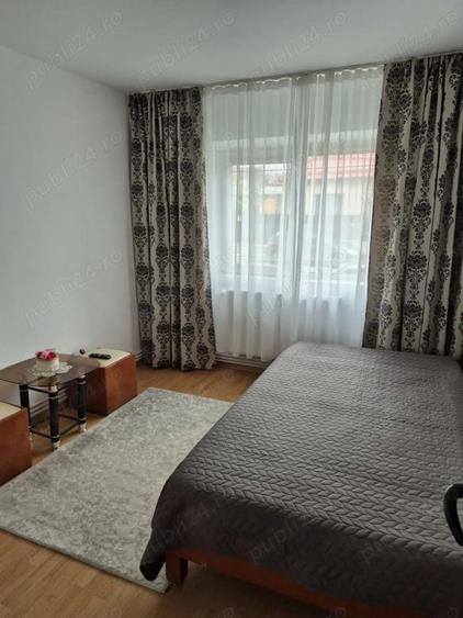 Apartament 3 camere in zona Intre Lacuri