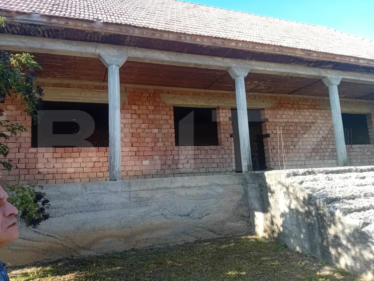 Casa de vanzare, 360 mp, comuna Craciunesti