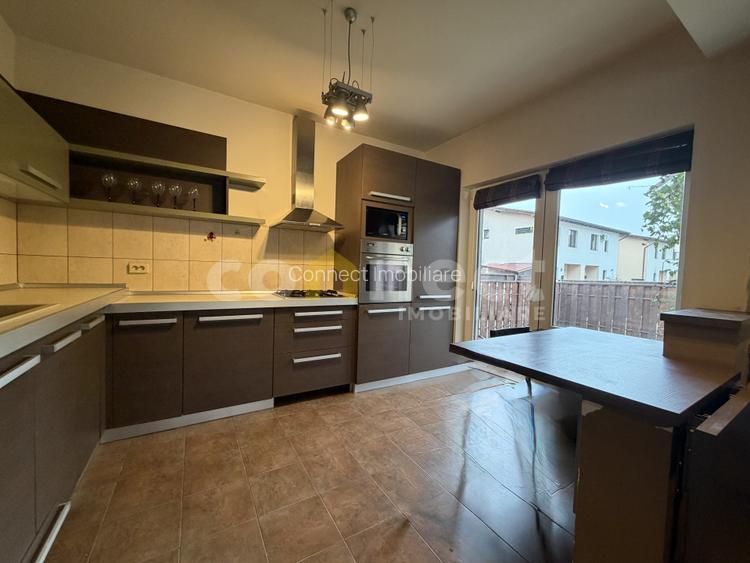 Casa de vanzare | SU 103 mp, curte 66mp | Floresti, zona Parc - 10