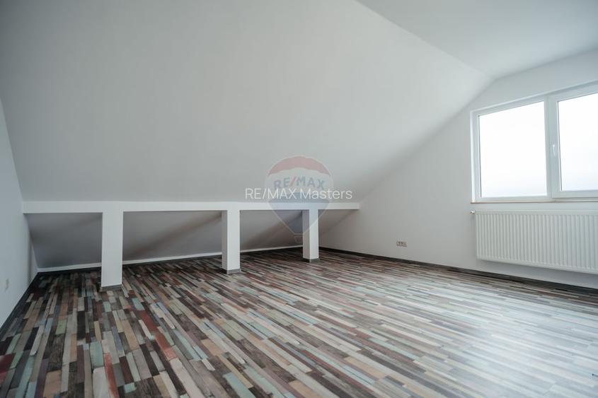 Apartament cu 3 camere de vânzare în zona Burdujeni - 5