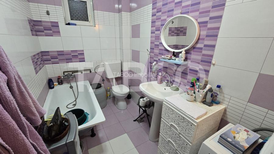 FARA COMISION - Apartament de vanzare 4 camere balcon parcare Lupeni  - 9