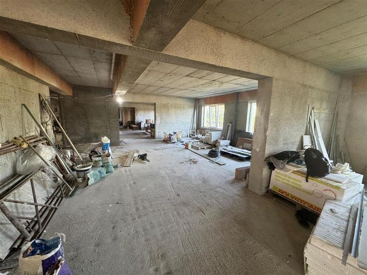 Sp com 277 mp, se poate inchiria si jumatate, bl nou, Lic Unirea - 20