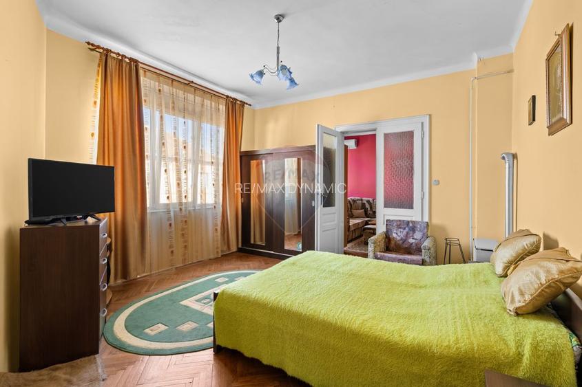 Apartament 2 camere, loc de parcare, teren propriu,strada Constituției - 2