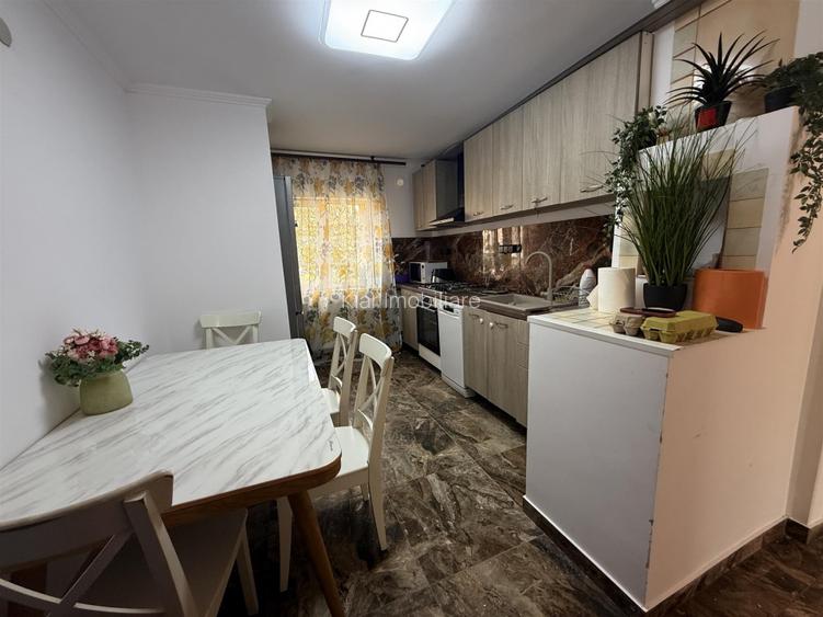 Apartament 3 camere  Marasti  aproape de facultati cu 2 parcari - 4