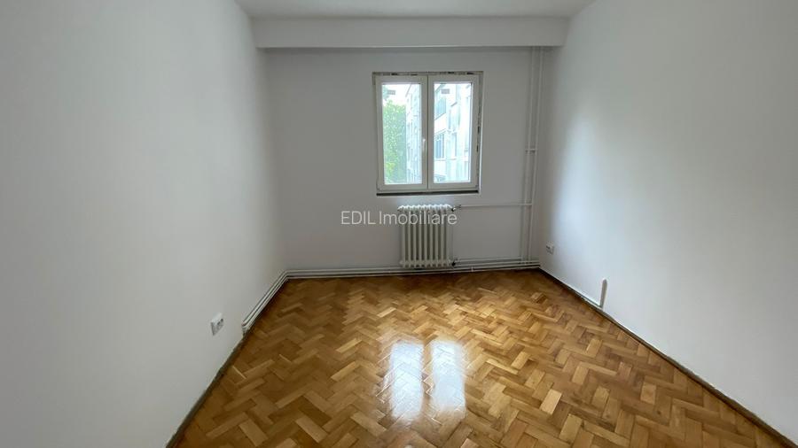 Apartament cu 3 camere Manastur , et 2/4 , zona Piata Flora - 9