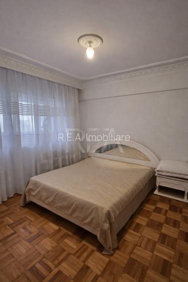 4 camere Chișinău decomandat,centrală,et. 5,an 1981,105 mp - 4