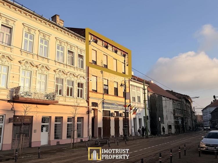 Vânzare apartament 4 camere, ultracentral 150 mp, 4 boxe incluse - 2