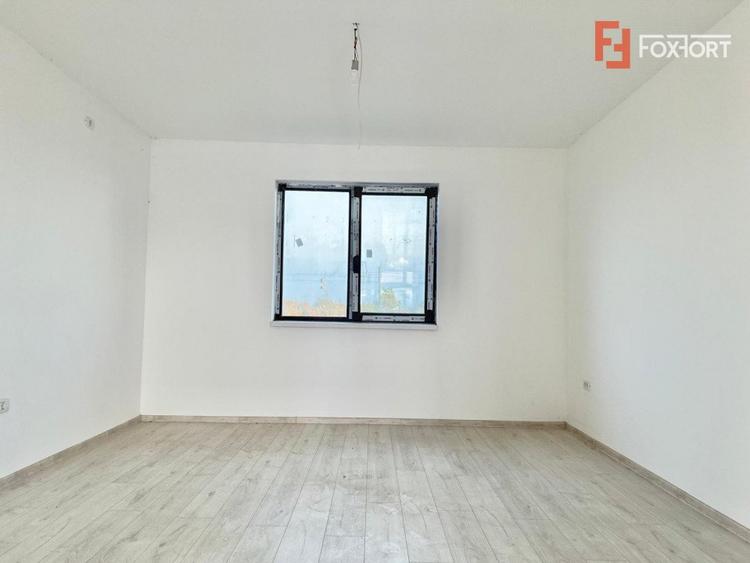 Casa individuala de vanzare cu 4 camere si teren de 532 mp, zona Remetea Mare