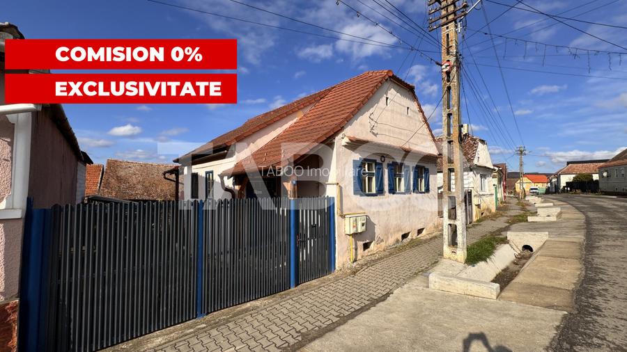 Casa de vanzare cu curte spatioasa loc relaxare si gradina Cornatel - 3