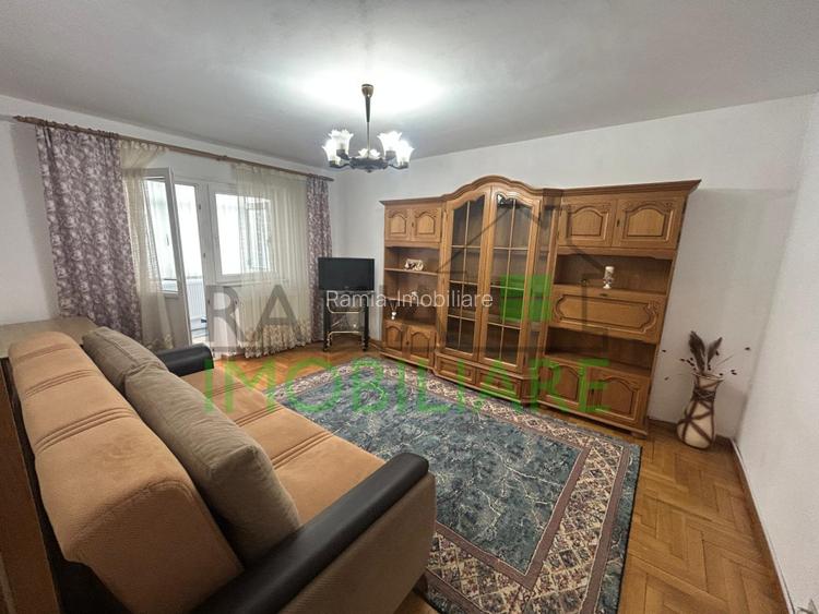  Apartament  2 camere decomandat de inchiriat - 2