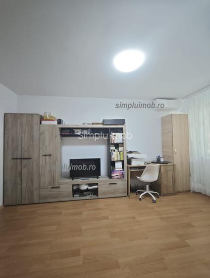Metrou 1 Decembrie - Garsonieră Bloc Mixt Complet renovată - Titan - 2