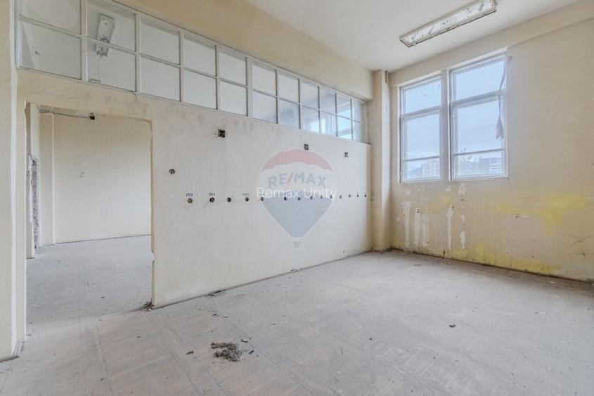 Spațiu industrial de 2060mp cu teren de 3358mp de vânzare Str Turnului - 26