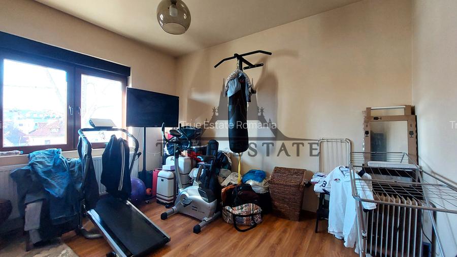 Apartament cu 6 camere + 2 boxe, în zona Eminescu - 10