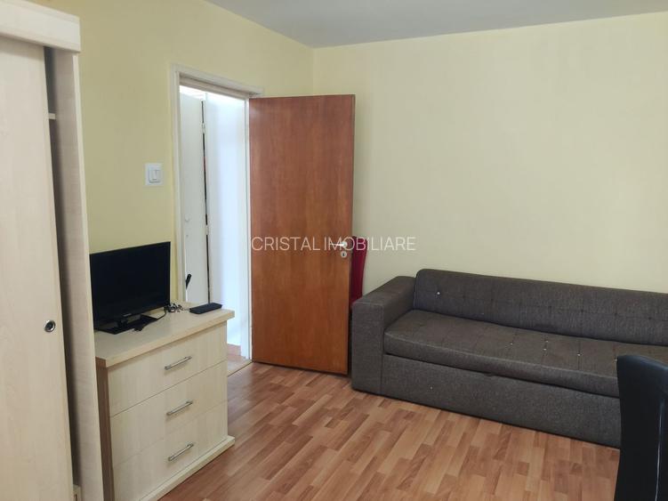 Închiriere Garsonieră 34 mp, decomandată, Titan – bloc reabilitat, etaj 8/9 - 8