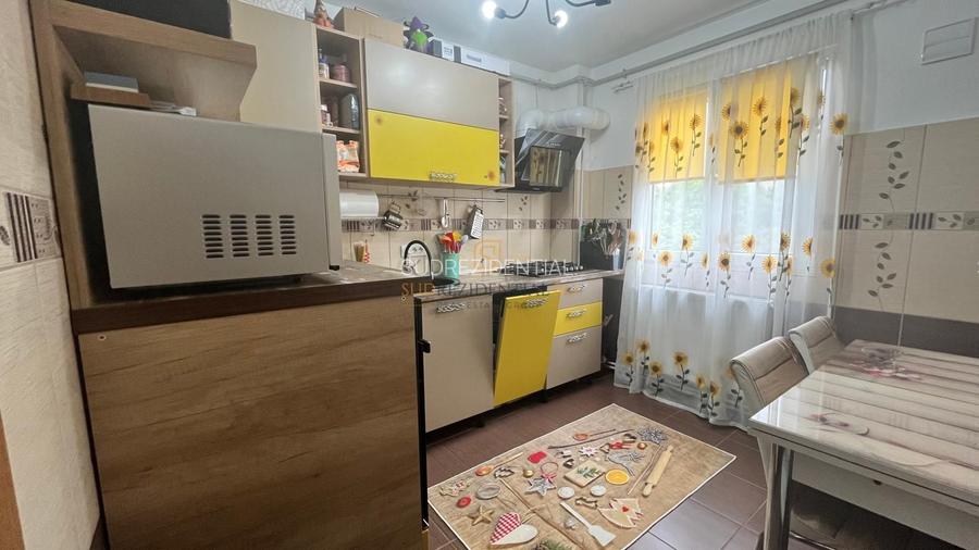 Apartament 3 camere decomandat, 68 mp, loc de parcare, mobilat complet - 2