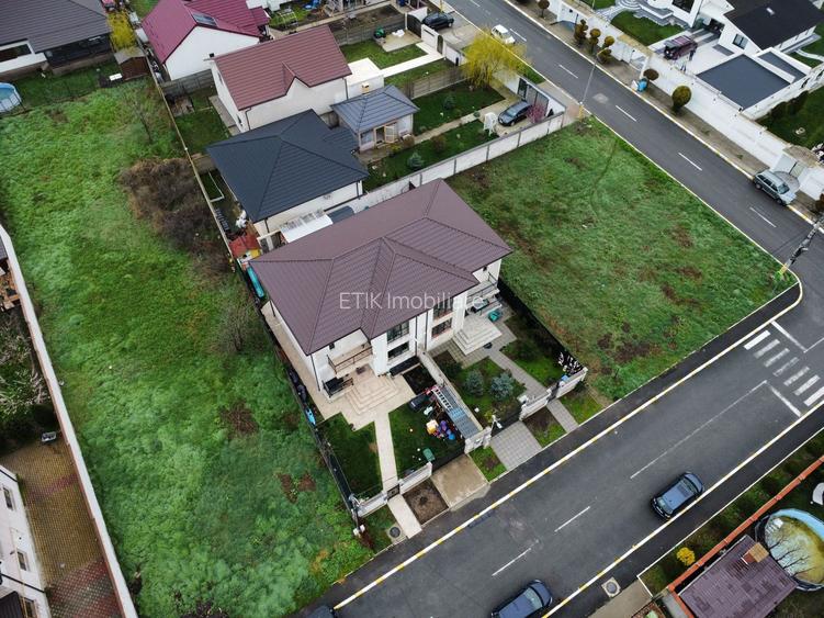 Teren intravilan Valu Traian 916 mp, 14 ml, între case, utilități. - 3