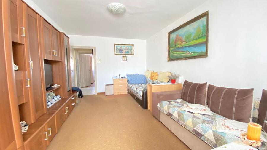 Apartament Zona Zorilor Decomandat - etaj 3/4 - 2