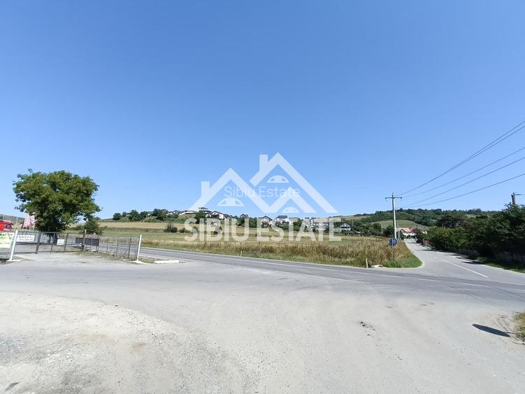 Teren dezvoltare industriala, hala, showroom cu access din Dn14 - 3