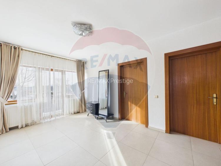 Casă / Vilă Tancabesti 6 camere de inchiriat - 13