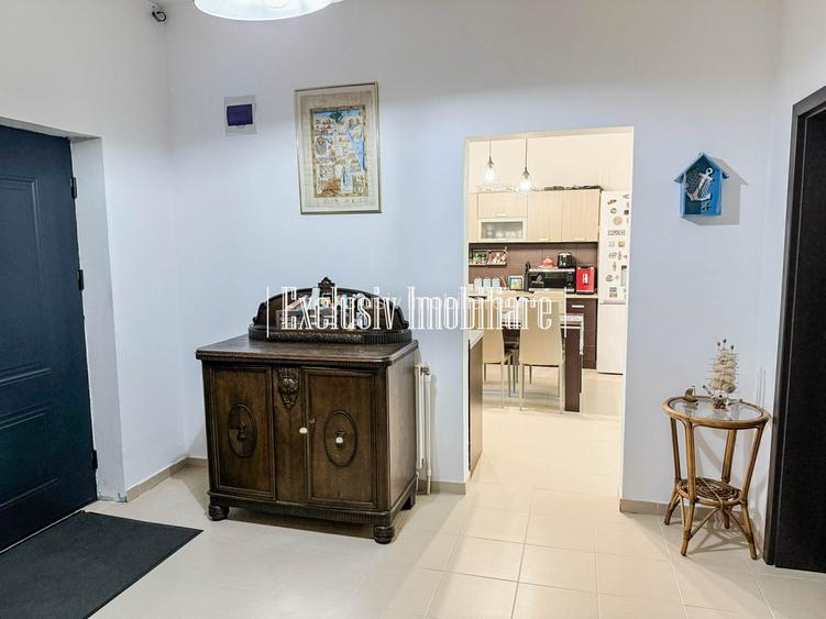 Casa cu Etaj si Curte Mare- 4 camere si 2 bai 130 mp - Parcare 2 Masini - Foisor - 13