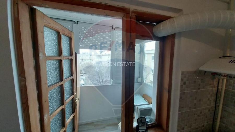 Apartament cu 3 camere decomandate în Lapus-Decebal - 4