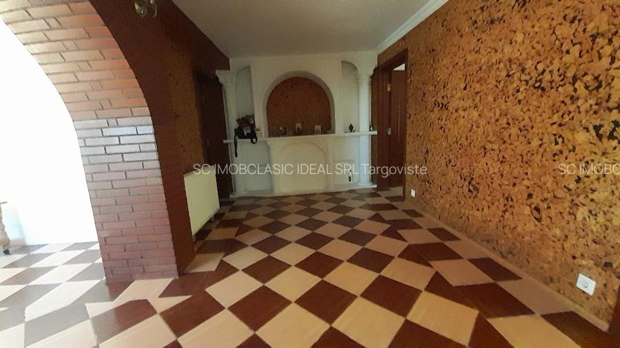 Vanzare proprietate - casa si teren  Voinesti Dambovita - 25