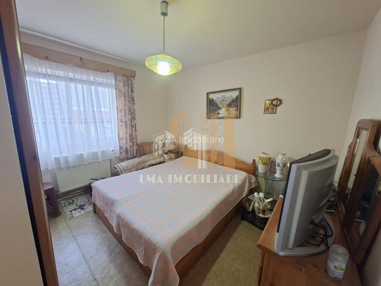 Apartament 3 camere Strada Gloriei Tractoru Brasov - 12