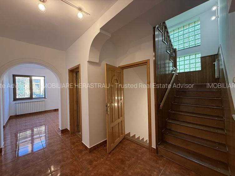 Vila spațioasă în Sisesti | 600 mp | 9 locuri de parcare | Teren 1500 mp - 6