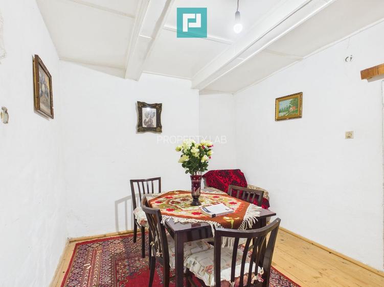 Casă cu 2 corpuri și 4 camere în Tauț - 2