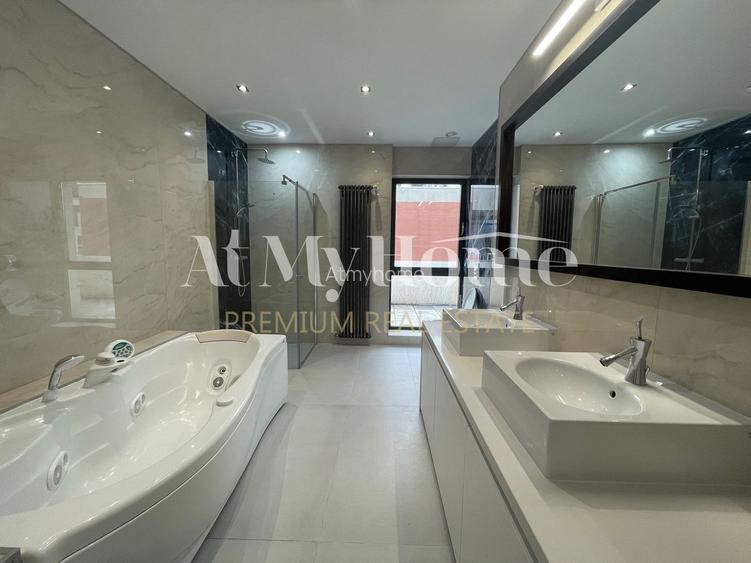 Penthouse Spectaculos cu 4 camere, partial mobilat, terase, 2 parcari - 12