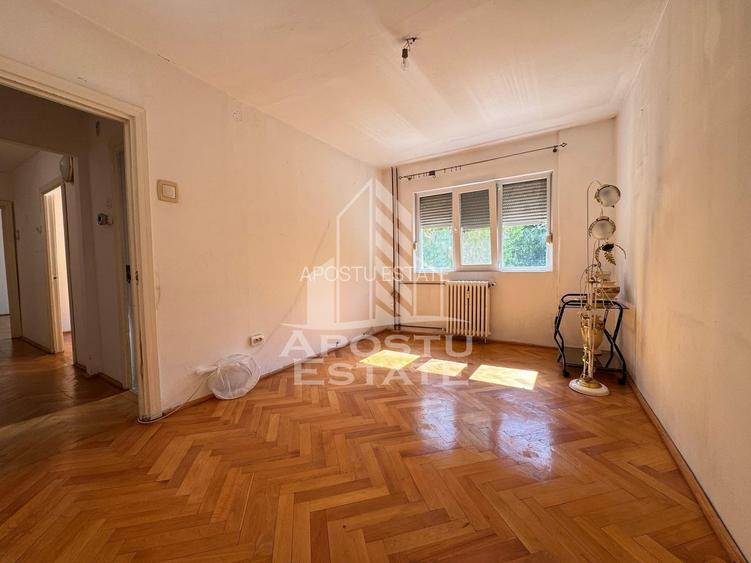 Apartament cu 3 camere, decomantat, etajul 2 , zona Spitalul Judetean - 7