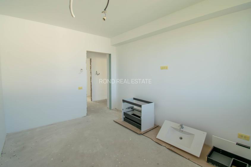 Vila alipita,finalizata, impecabil executata, teren 350mp, preechipare AC - 16