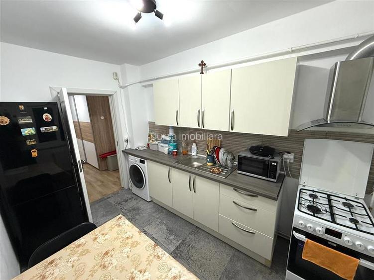 APARTAMENT 3 CAMERE, ETAJ 1, TEATRU - 11