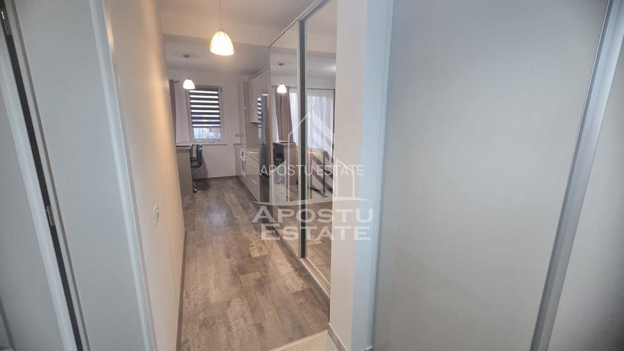 Apartament cu o camera inedit, centrala, loc parcare, Eso Giroc - 4