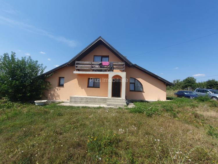 Casa  moderna mobilata cu beci 165mp +3000mp teren Cotnari - 35