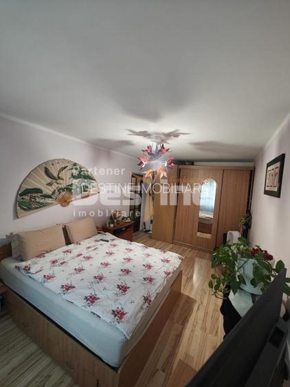 Bârcǎ | 3 camere | 64mp | centrala proprie | loc parcare | 120.000 euro - 4