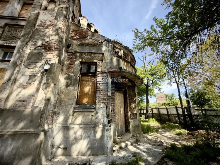 Monument istoric de vanzare în zona Splaiul Independentei - 2