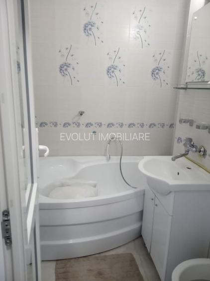 Garsoniera Capitol Renovata Etaj 1 - 2