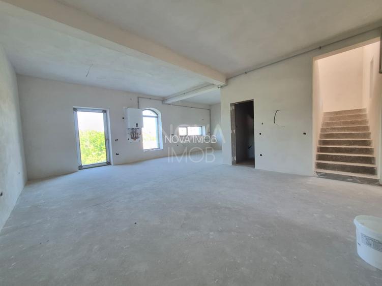 Casa generoasa cu 7 camere, 3 bai, dressing si parcare – Sura Mica - 7