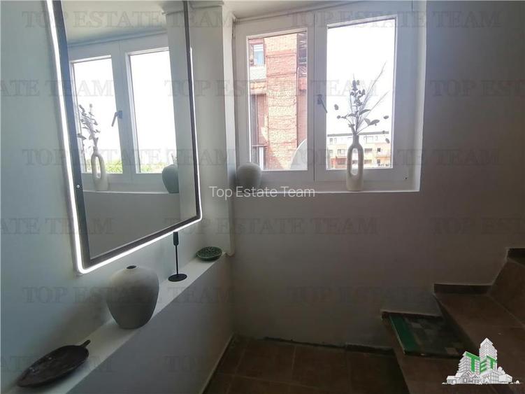 Apartament mansardabil de vanzare - 15