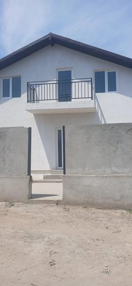 Vindem Vila P+M in Lumina