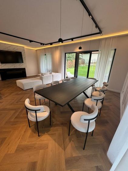 Casa individuala, 337 mp, piscina, Andrei Muresanu, alee privata