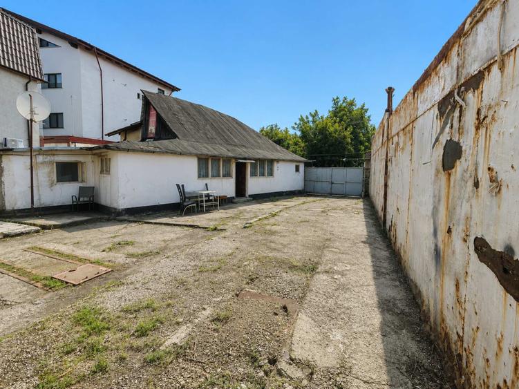 TEREN CENTRAL IAȘI 213 MP + CASĂ DEMOLABILĂ | ZONA MITROPOLIE | UTILITĂȚI | 175.000 €
