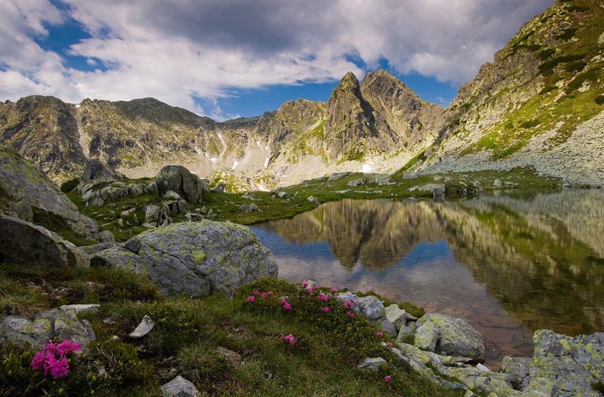 Teren intravilan într-una dintre cele mai frumoase zone montane din România