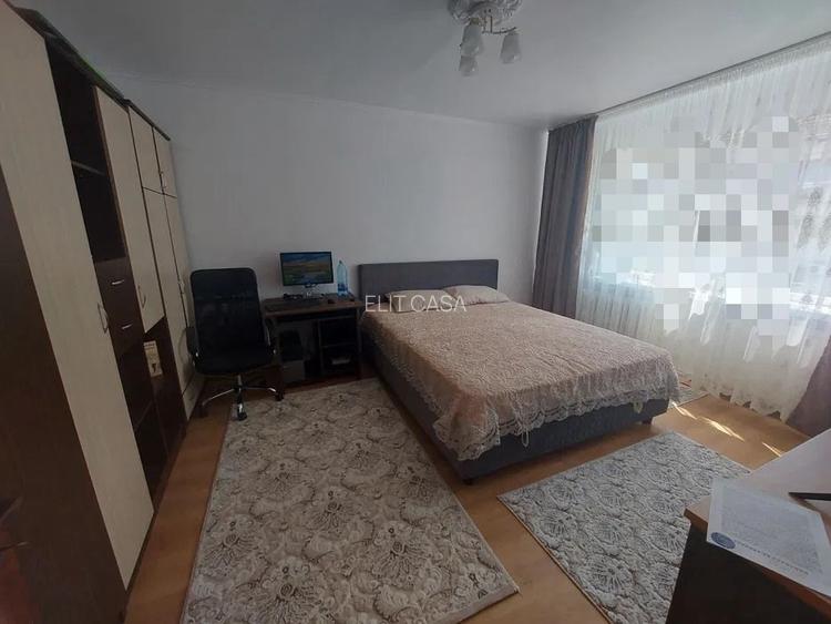 Garsonieră decomandată, mobilată în Podu Roș - 2